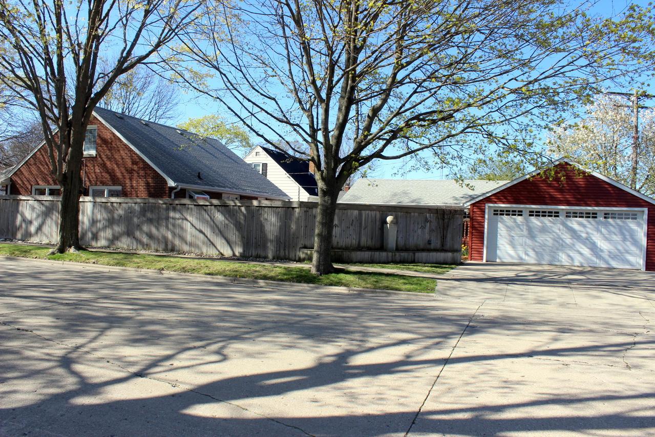 7853 25th Ave, Kenosha, WI 53143