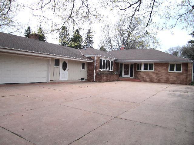 W65N509 St John Ave, Cedarburg, WI 53012