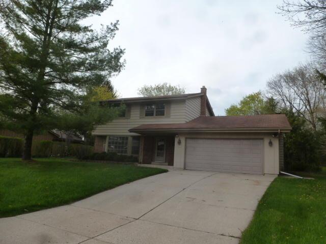 5852 W Cascade Dr, Franklin, WI 53132