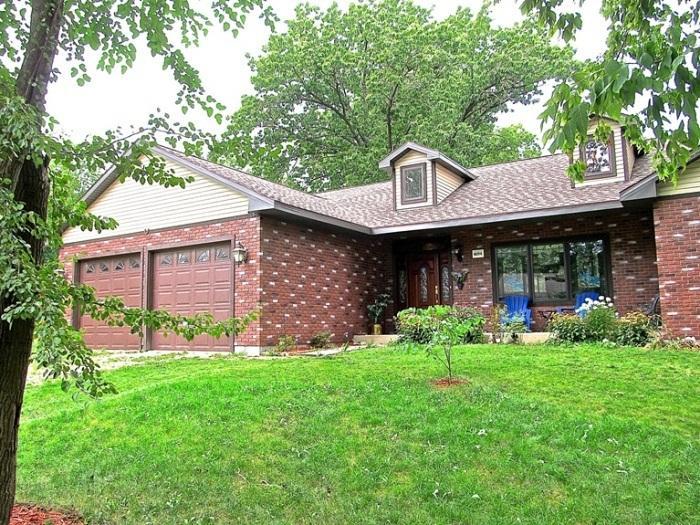 W1194 Beechwood Dr, Bloomfield, WI 53128