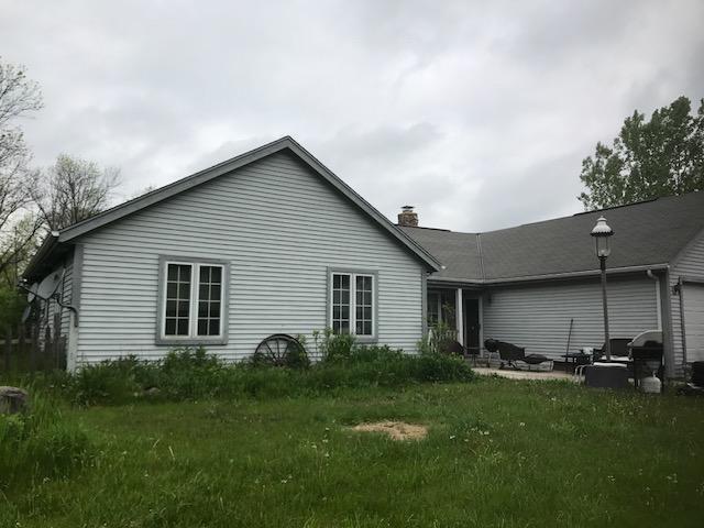 175 Sunset Ln, Cedarburg, WI 53012