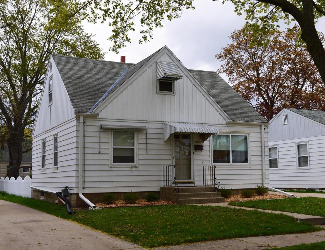 3528 N 94th St, Milwaukee, WI 53222
