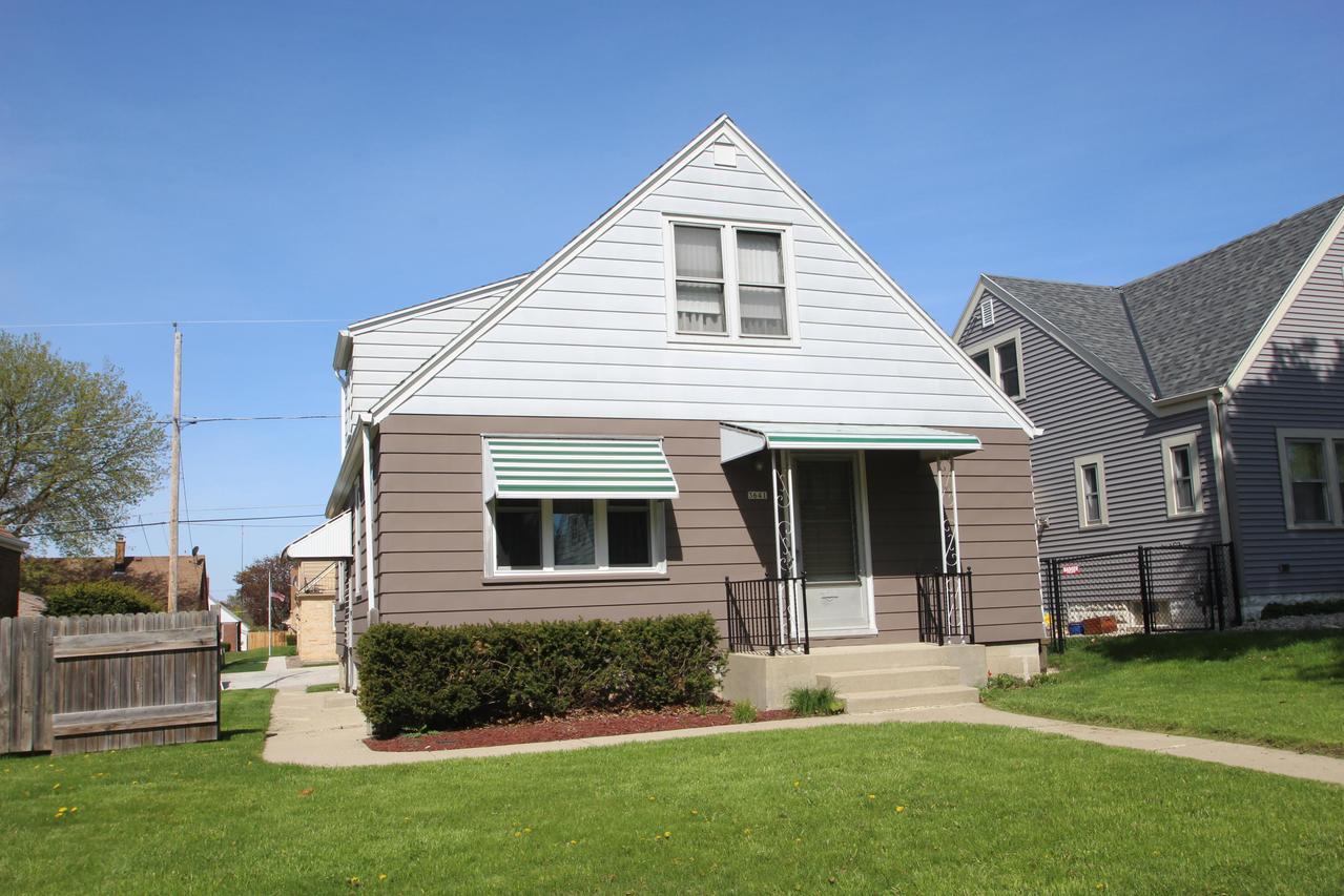 3641 S 15th Pl, Milwaukee, WI 53221