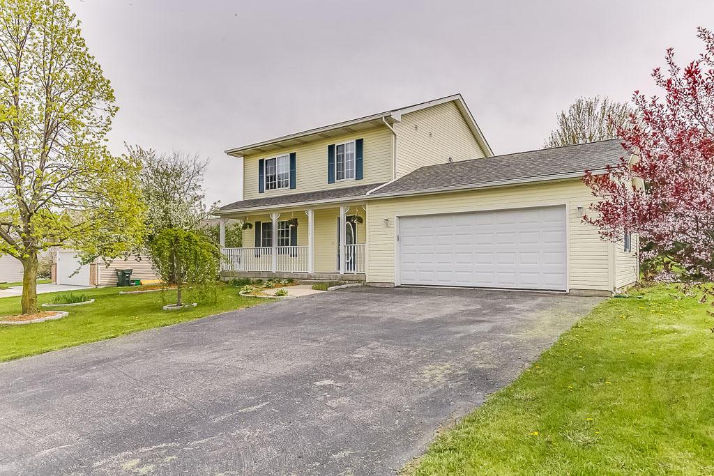 1725 Sunset Dr, Twin Lakes, WI 53181