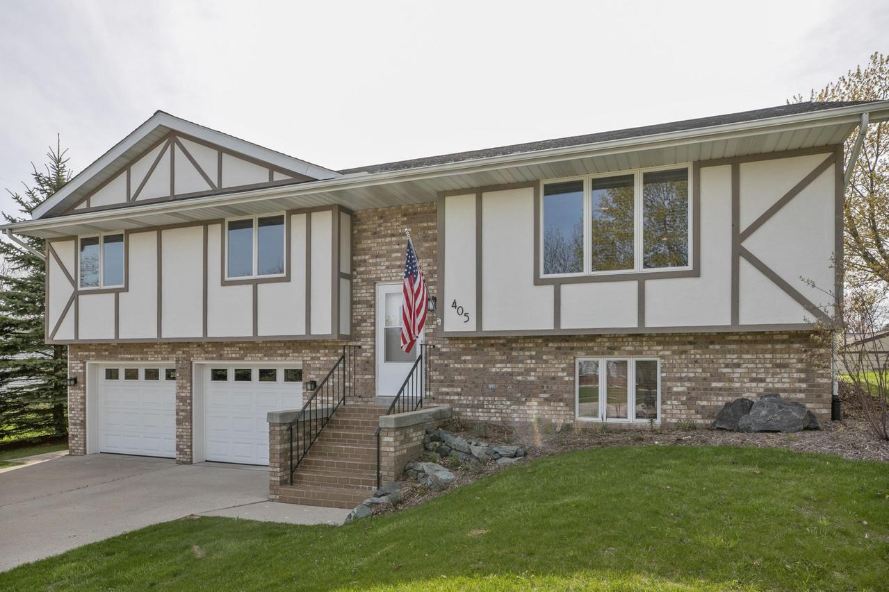405 S Colonial Pkwy., Saukville, WI 53080