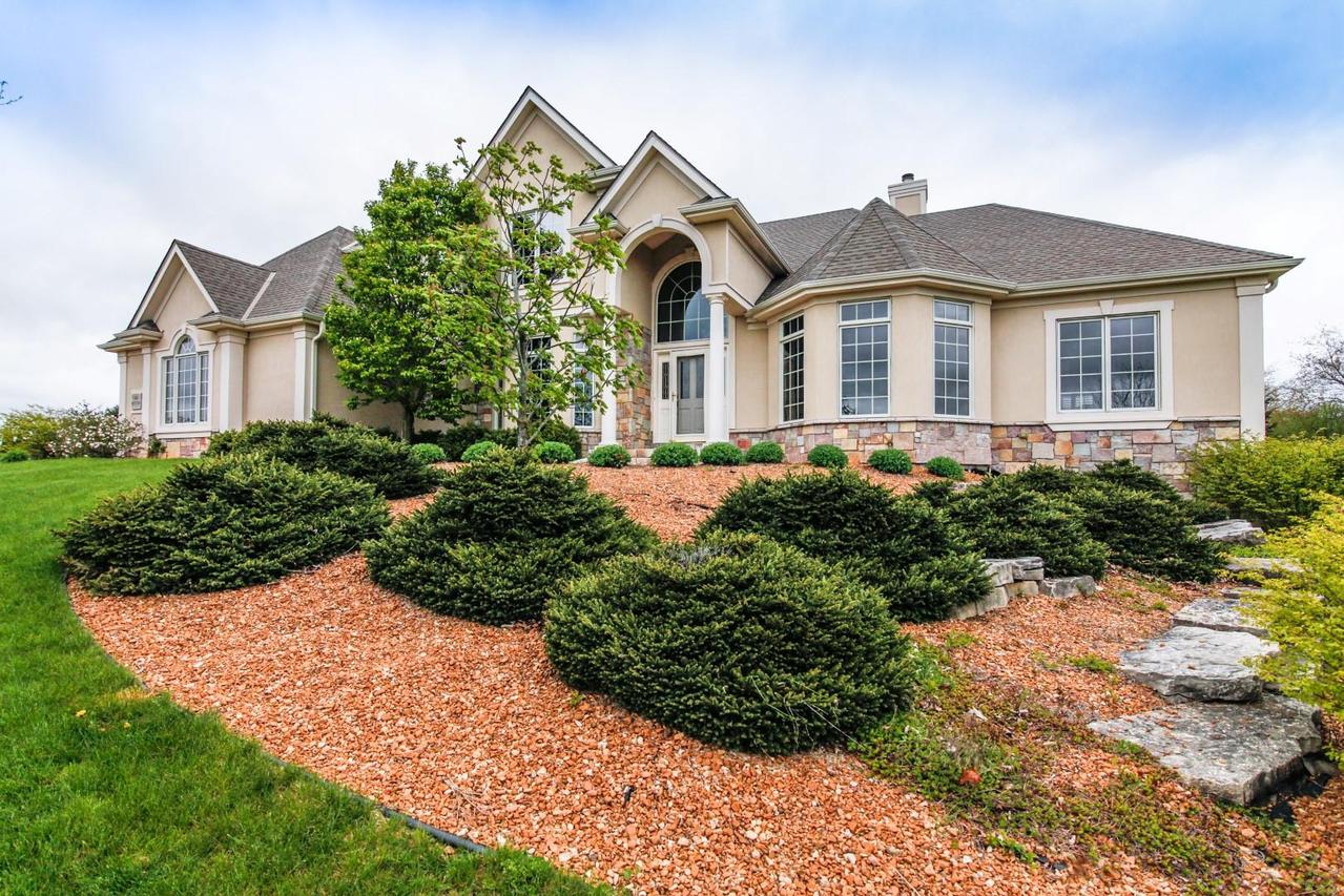 N88W27350 Meadow Ridge, Lisbon, WI 53029