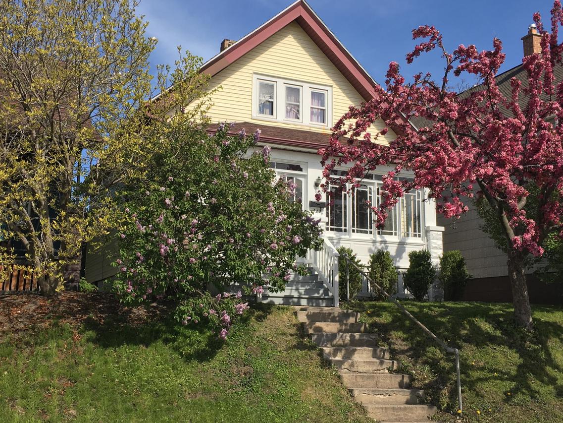 724 S 39th St, Milwaukee, WI 53215