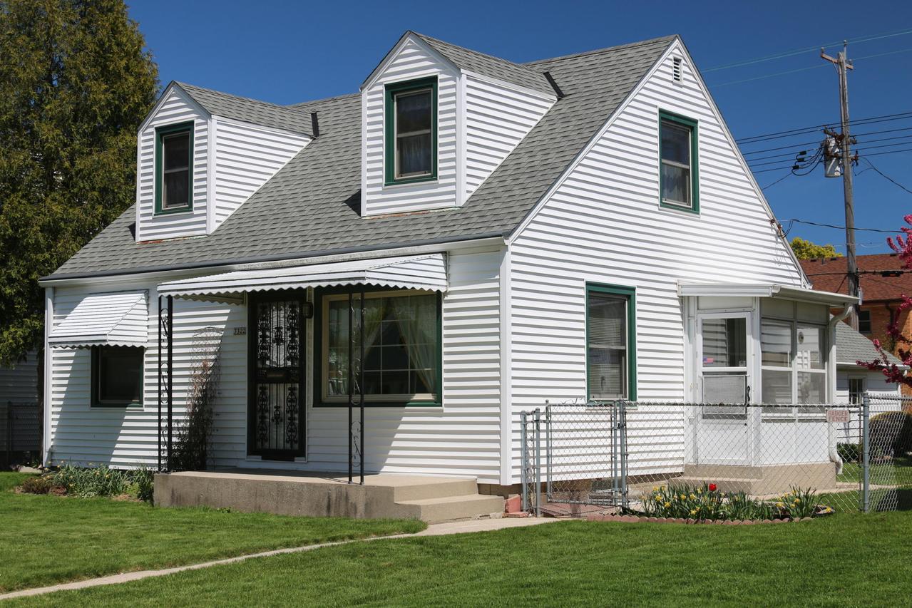 3322 N 77th St, Milwaukee, WI 53222