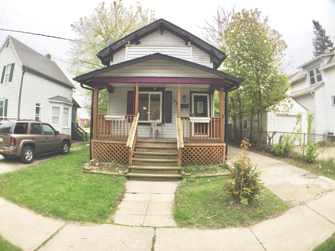 1825 58th St, Kenosha, WI 53140