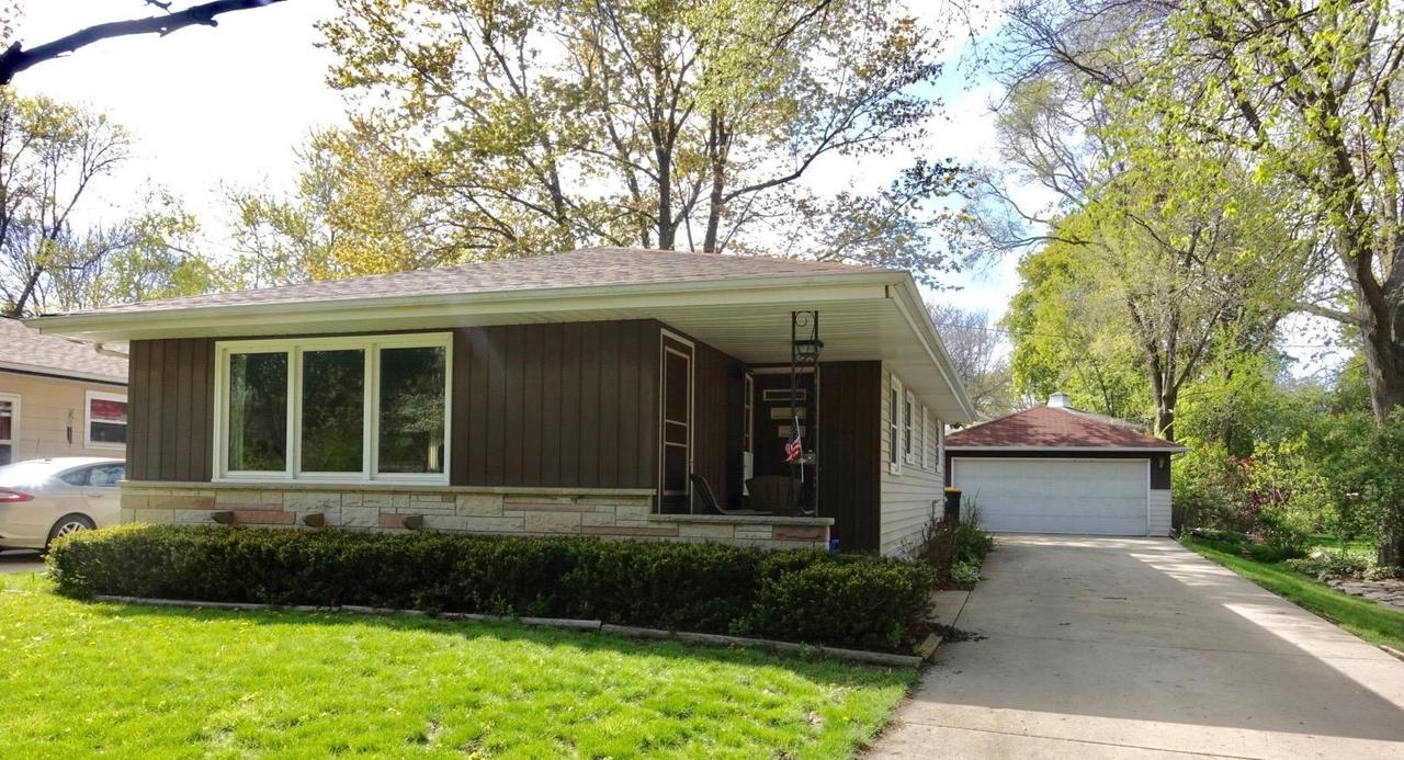 10642 W Fisher Pkwy., Wauwatosa, WI 53226