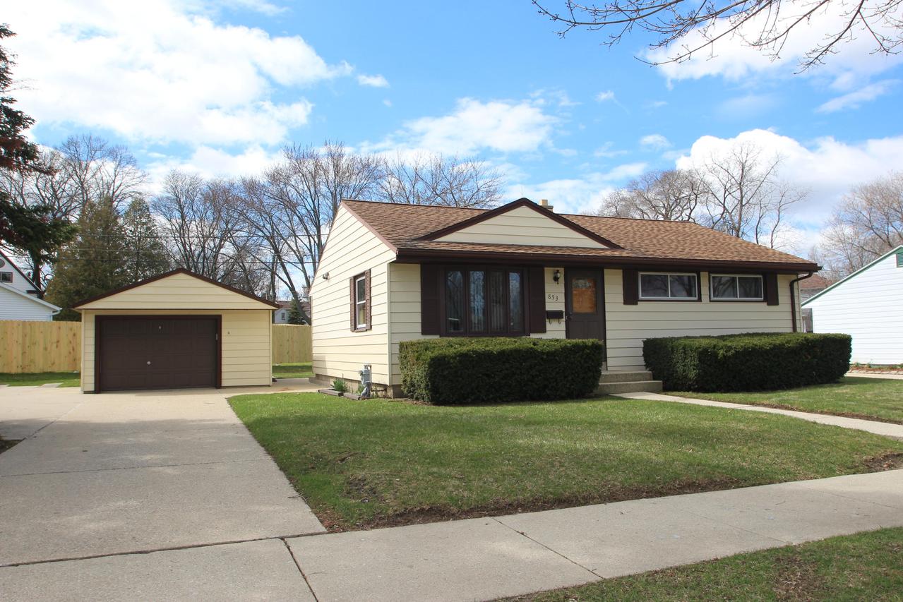 853 E Doty Pl, Milwaukee, WI 53207