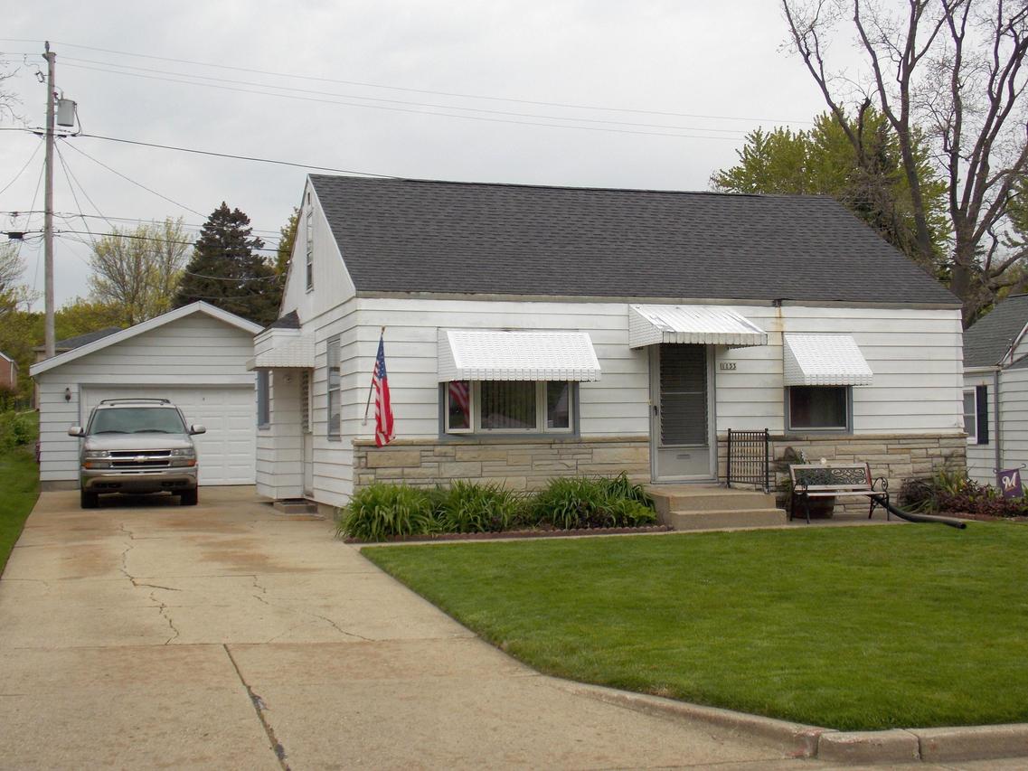 1133 S 95th St., West Allis, WI 53214