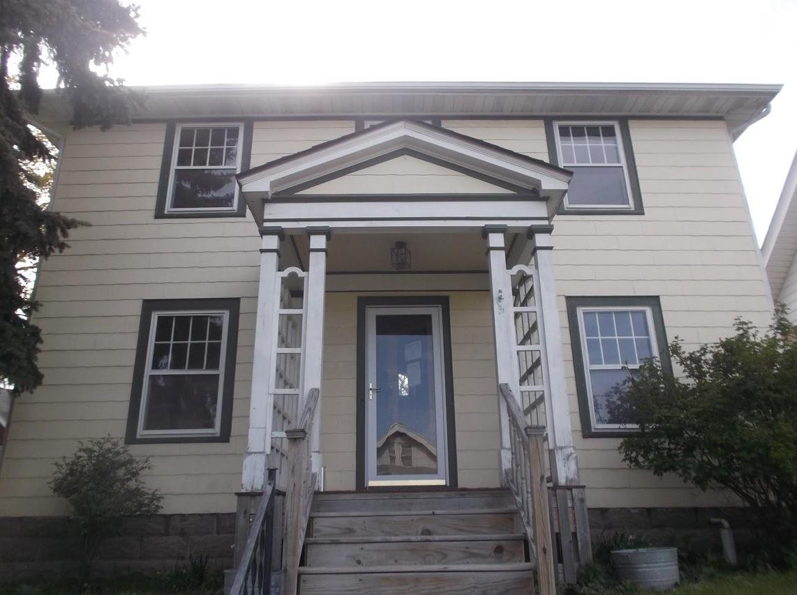 821 S 57th St, West Allis, WI 53214