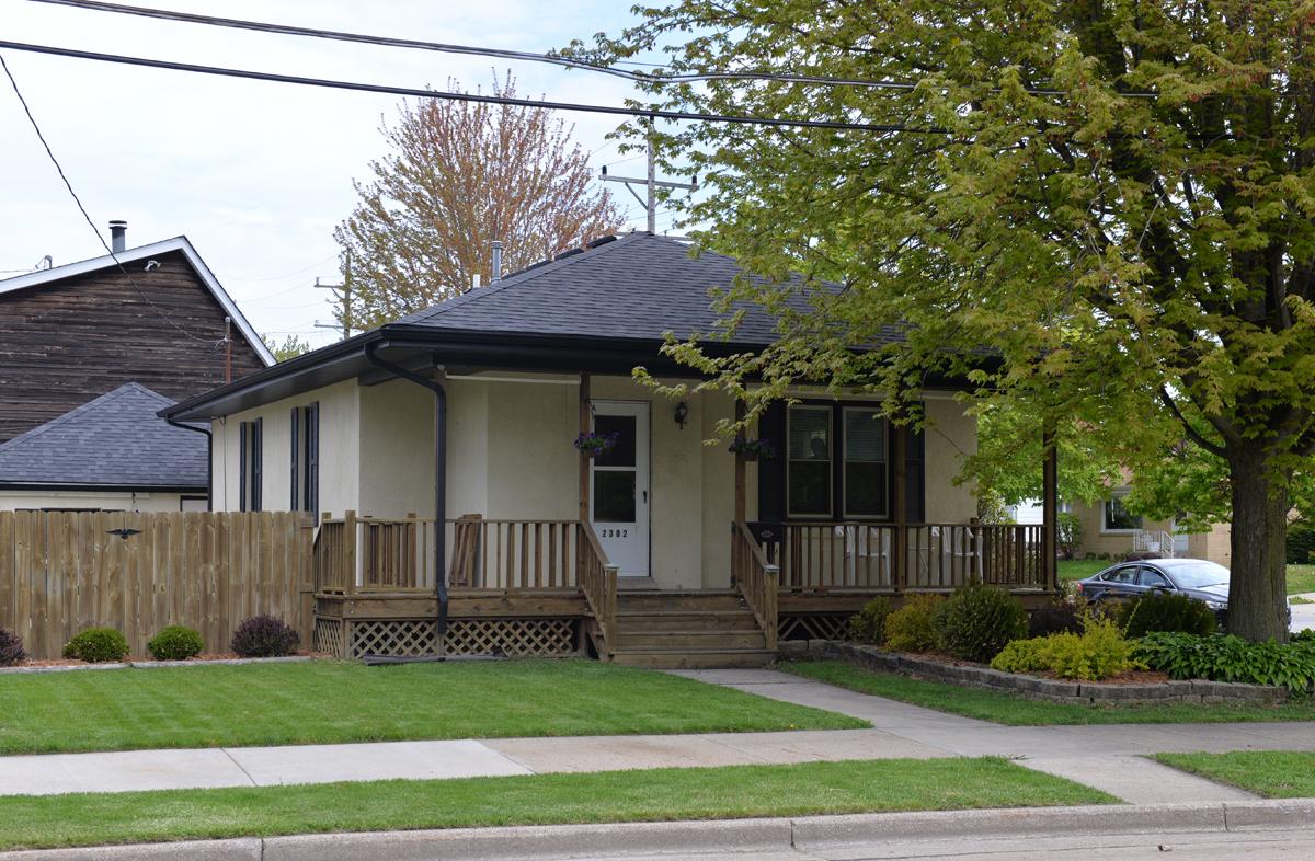2302 Rupert Blvd, Racine, WI 53405