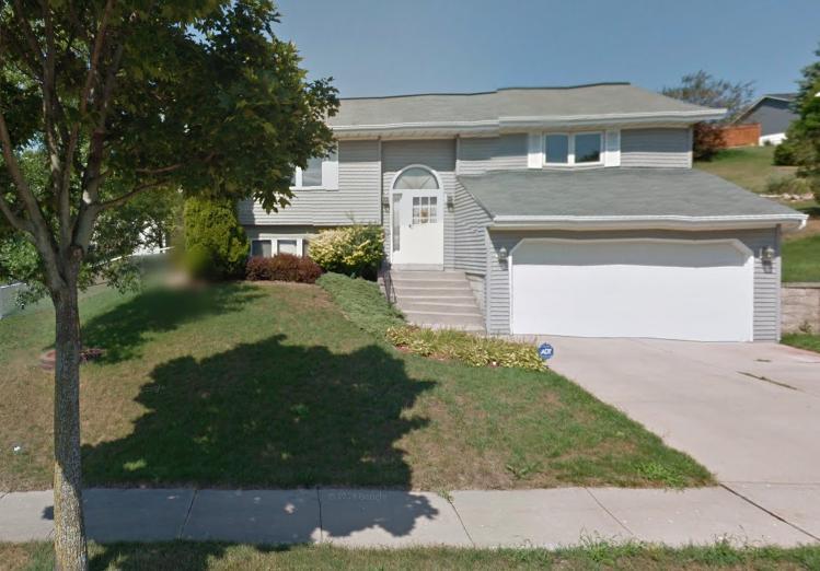 306 Stewart Hill Dr., Waukesha, WI 53188