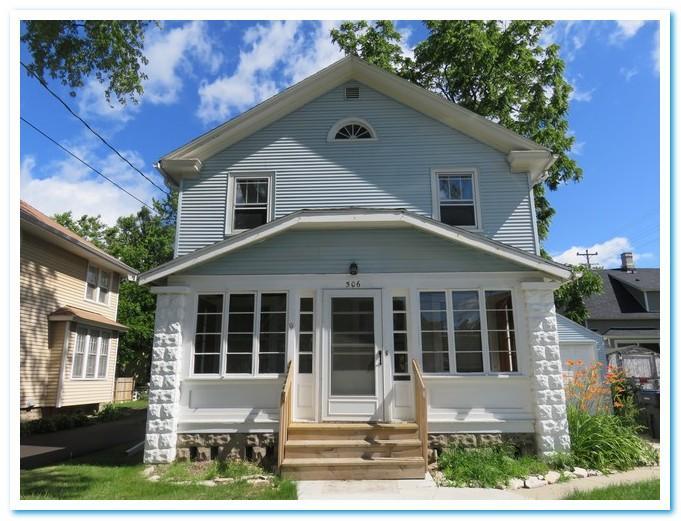 506 W College Ave, Waukesha, WI 53186