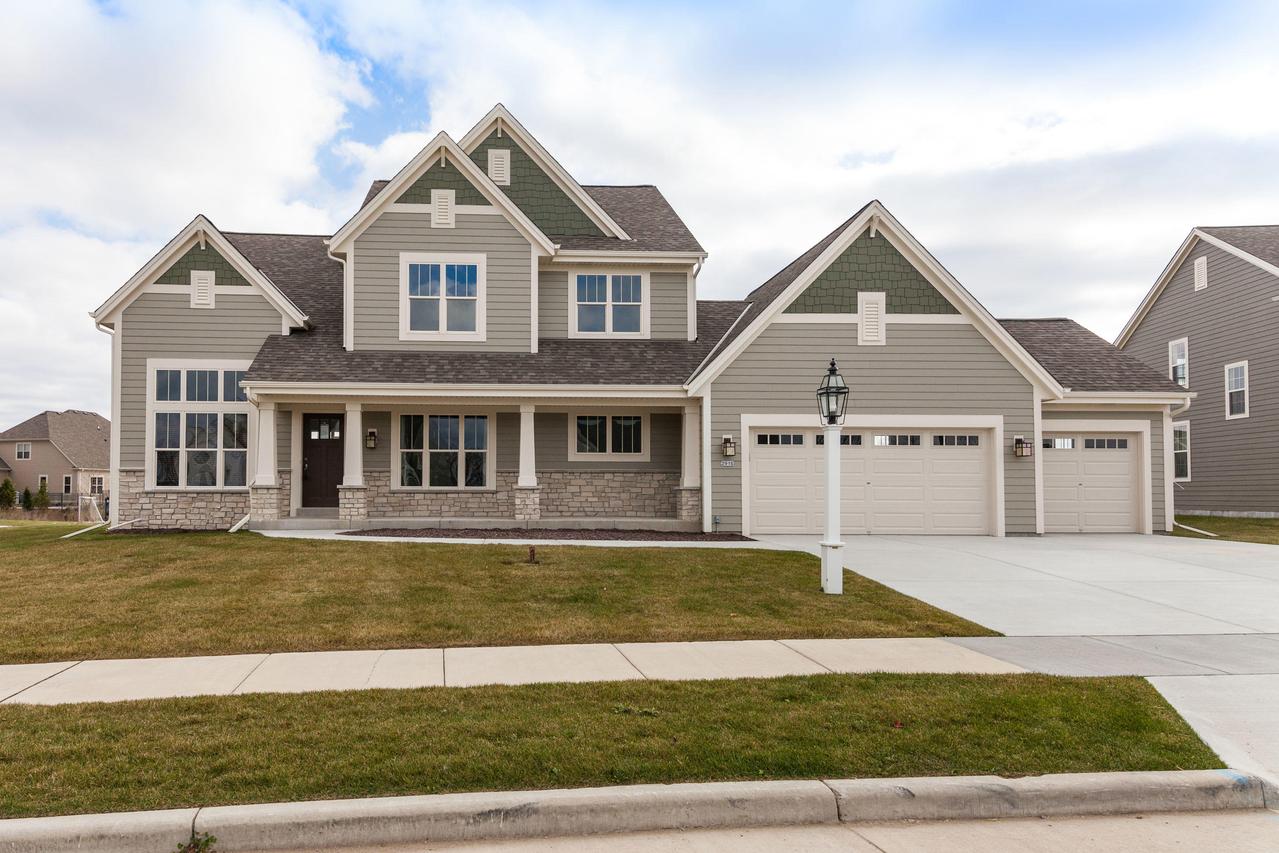 2915 Makou Trl, Waukesha, WI 53189