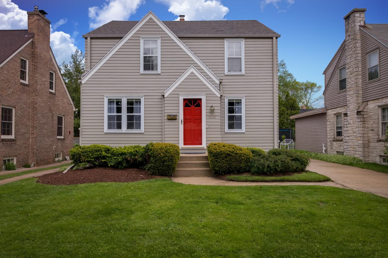 5340 N Kent Ave, Whitefish Bay, WI 53217