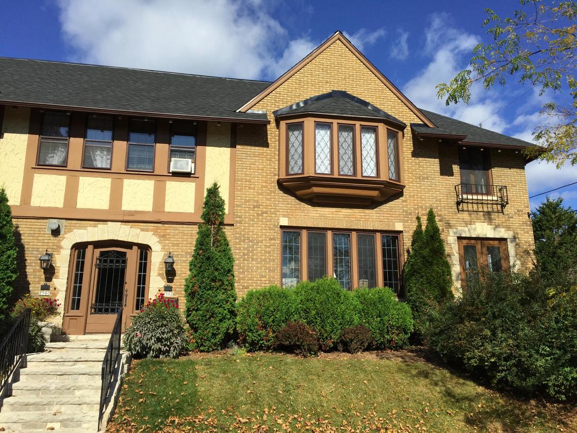 2502 E Wood Pl, Shorewood, WI 53211