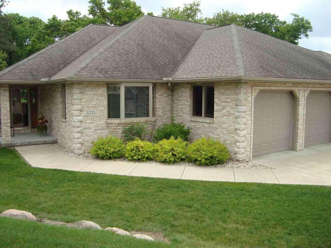 1221 Sherman Ave, Fort Atkinson, WI 53538