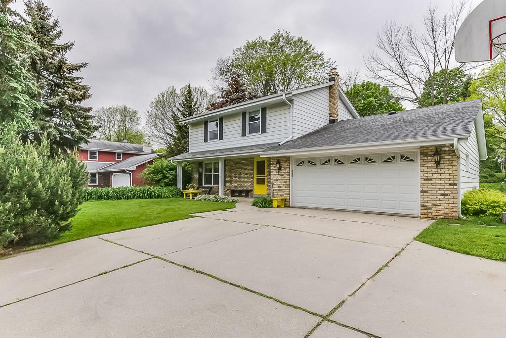 W140N8179 Lilly Rd, Menomonee Falls, WI 53051