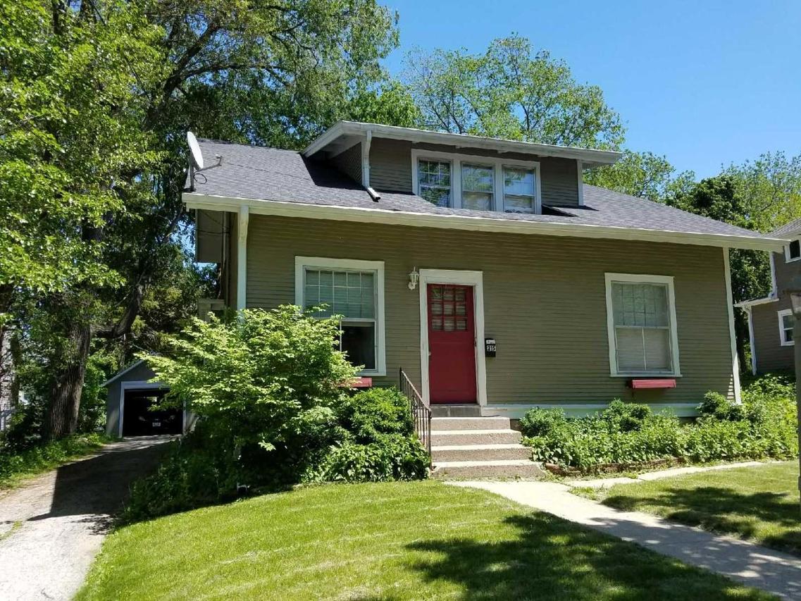 215 N James St #215 1/2, Waukesha, WI 53186