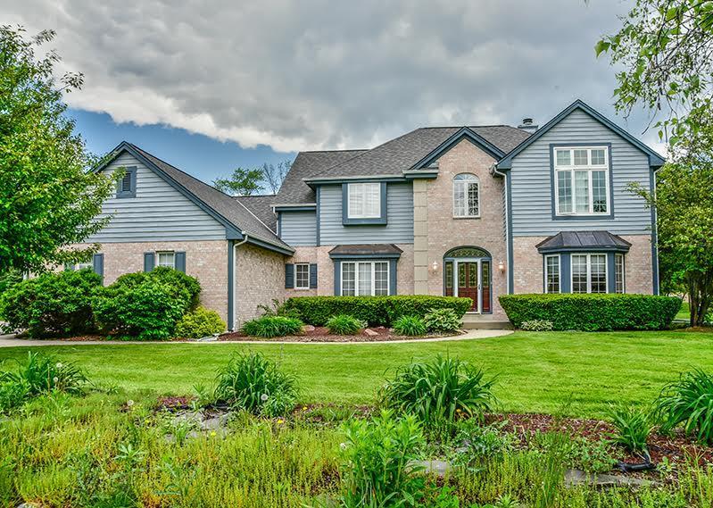 W232N3140 Greenbriar Rd, Pewaukee, WI 53072