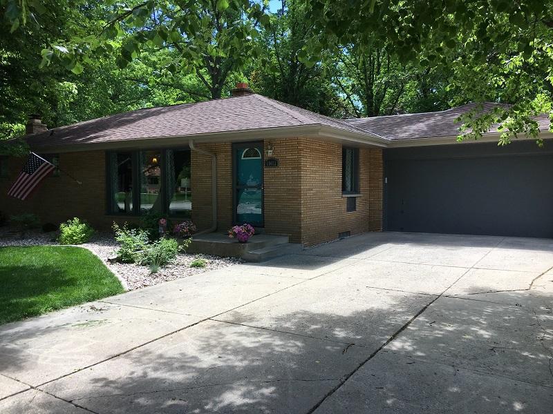 10403 W Ruby Ave., Wauwatosa, WI 53225
