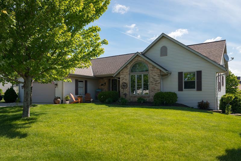 755 Acadia Ave, West Bend, WI 53095
