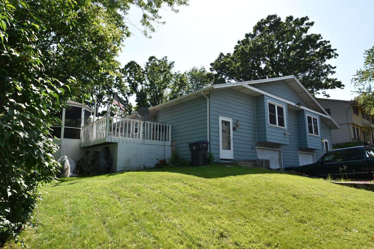 1236 S Grandview Blvd #1238, Waukesha, WI 53188