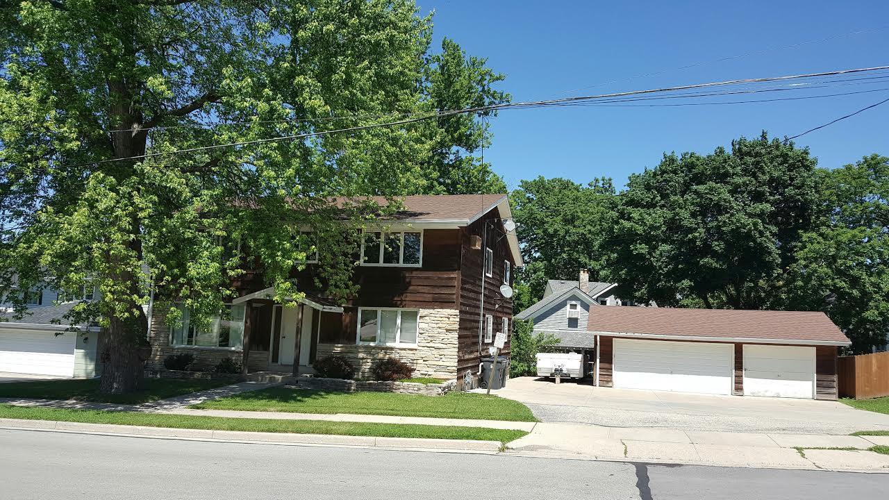 323 Spring St, Waukesha, WI 53188