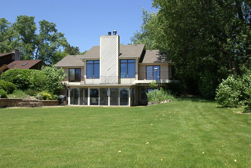 S106W20767 N Shore Dr, Muskego, WI 53150