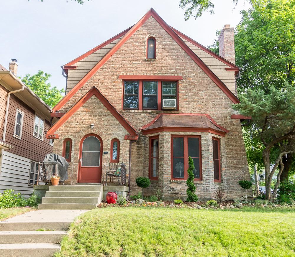 6731 W Lloyd St #6731A, Wauwatosa, WI 53213