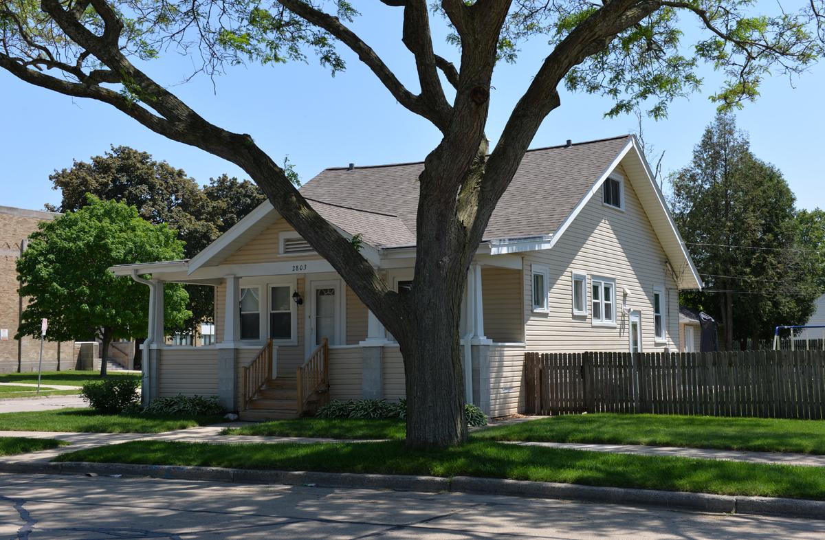 2803 Mitchell St, Racine, WI 53403