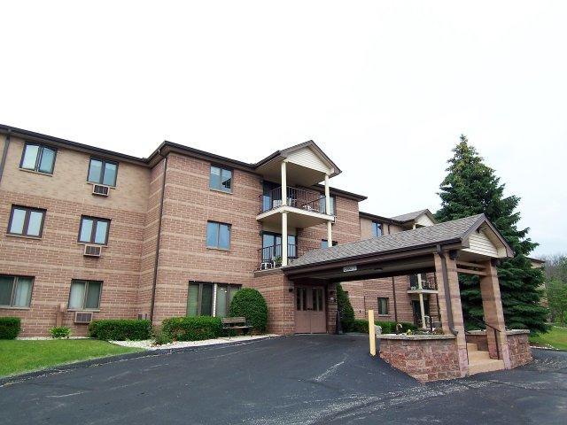 530 N Silverbrook Dr #308, West Bend, WI 53090