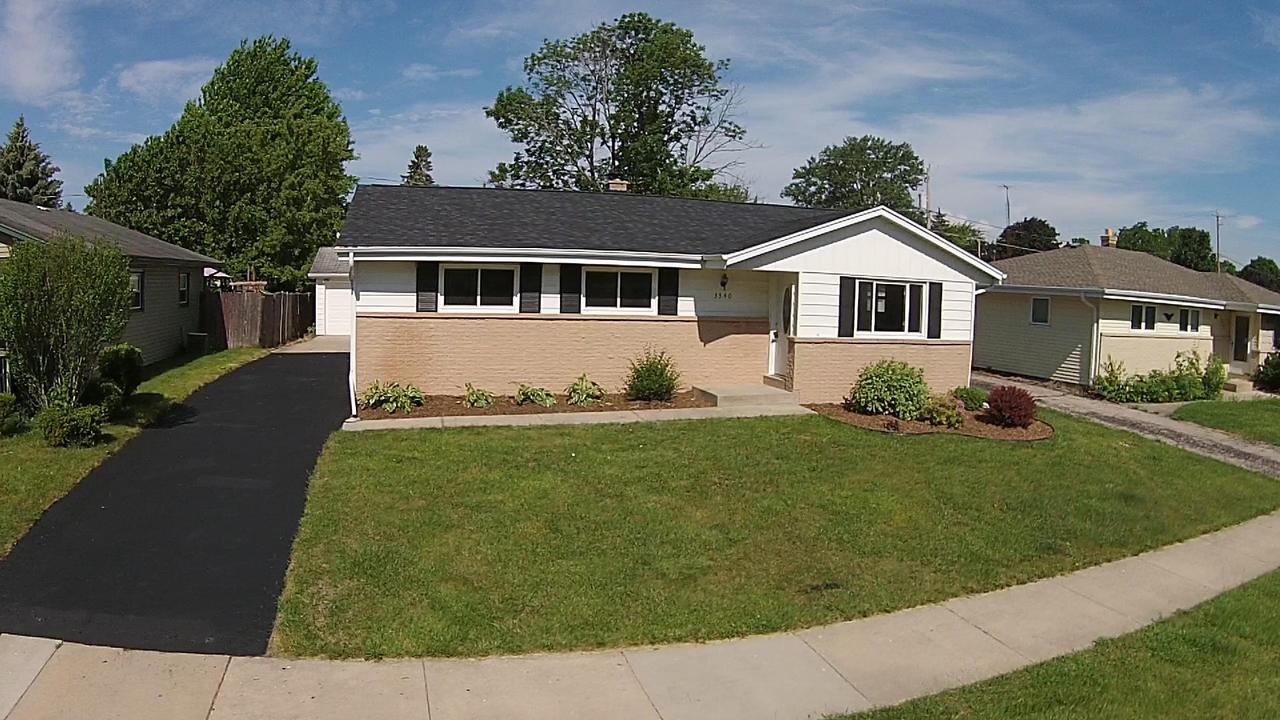 3340 Buckingham Rd, Sturtevant, WI 53177