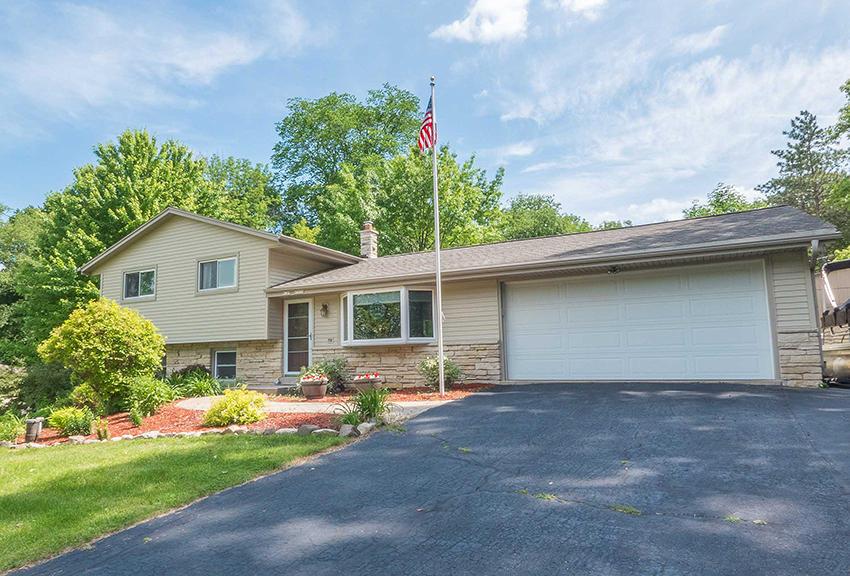 W189N5050 Crest View, Menomonee Falls, WI 53051