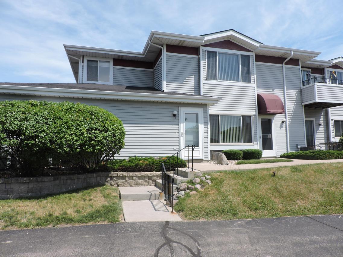 6601 Mariner Dr #6, Mount Pleasant, WI 53406