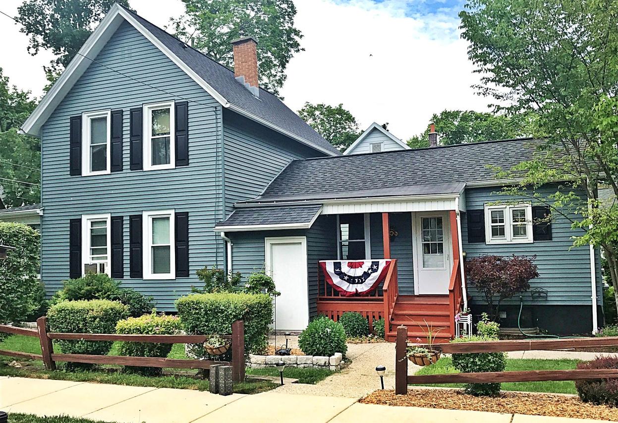 66 Grand Ave., Hartford, WI 53027