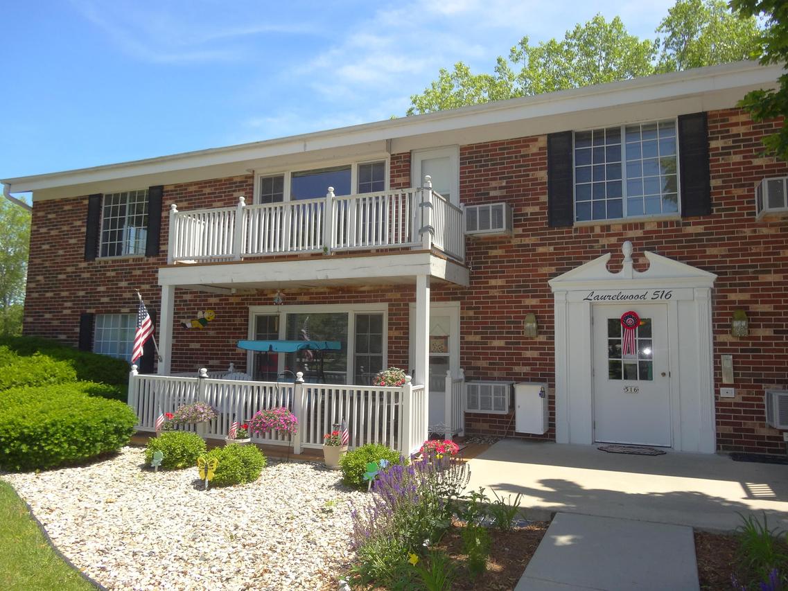 516 Laurel Lake #5, Thiensville, WI 53092