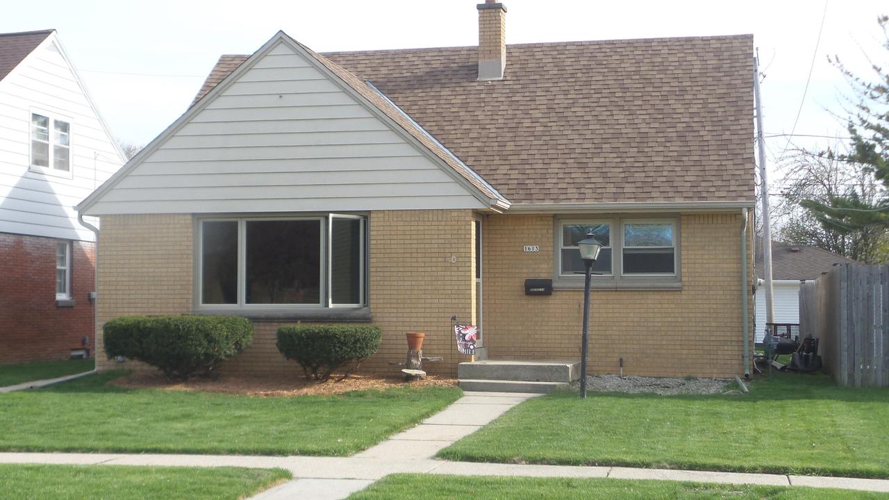 1613 Marion Ave, South Milwaukee, WI 53172