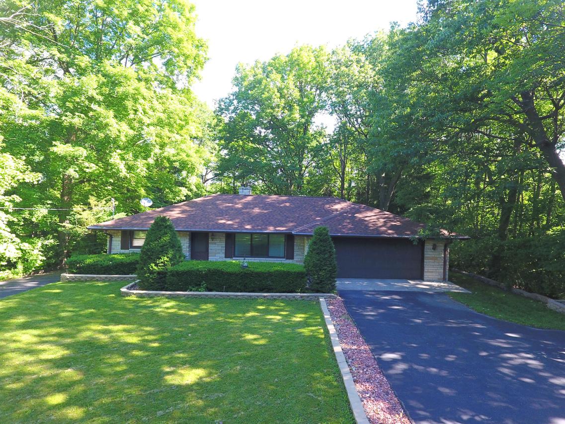 S45W22322 Quinn Rd., Waukesha, WI 53189