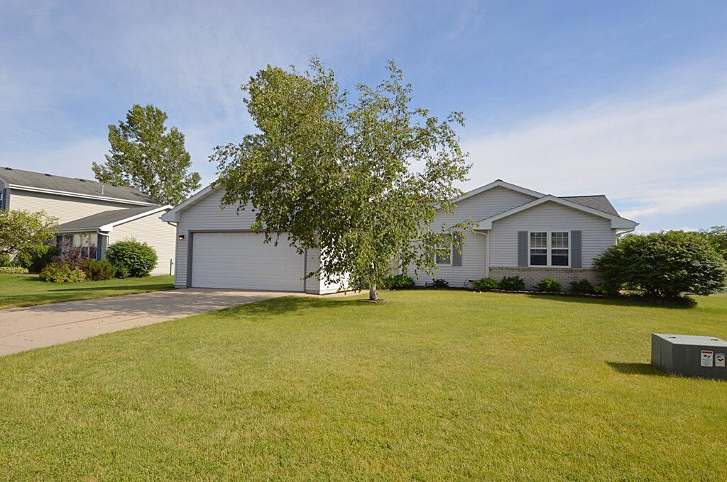 2793 Woodview Ct, East Troy, WI 53120