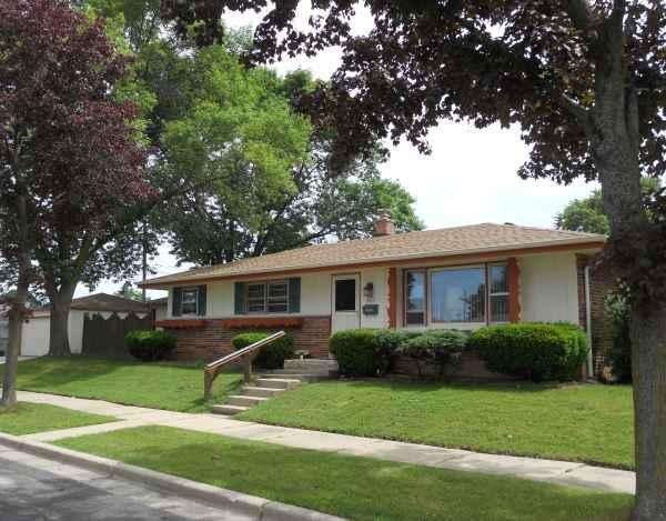 8625 W Holt Ave, Milwaukee, WI 53227