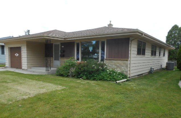 1536 S 26th, Sheboygan, WI 53081