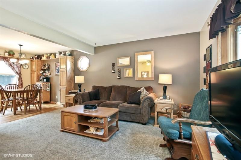 1855 Waterview Ln., Waukesha, WI 53189