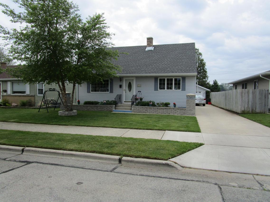 1615 George St., Manitowoc, WI 54220