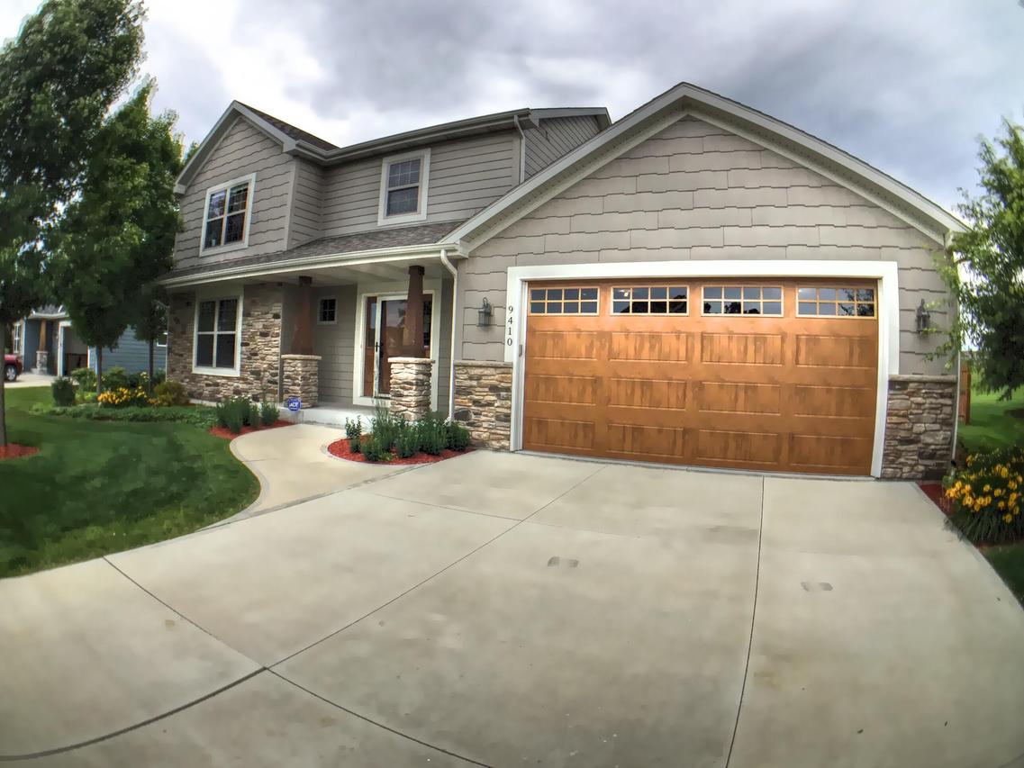 9410 Ashbury Ln, Pleasant Prairie, WI 53158