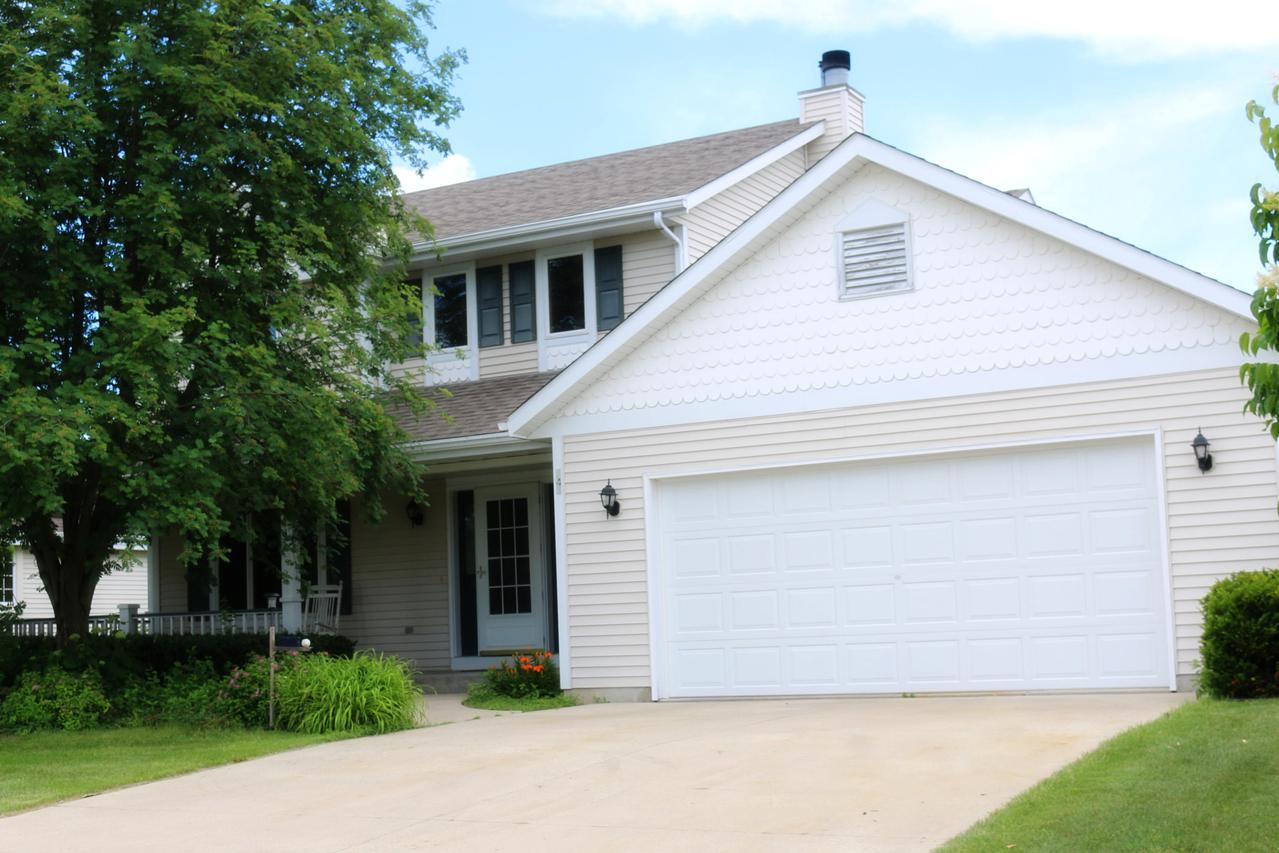 343 Quail Cir., West Bend, WI 53095