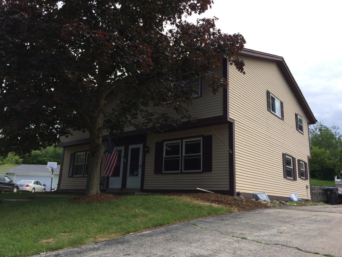 2125 Kilps Dr. #2127, Waukesha, WI 53188